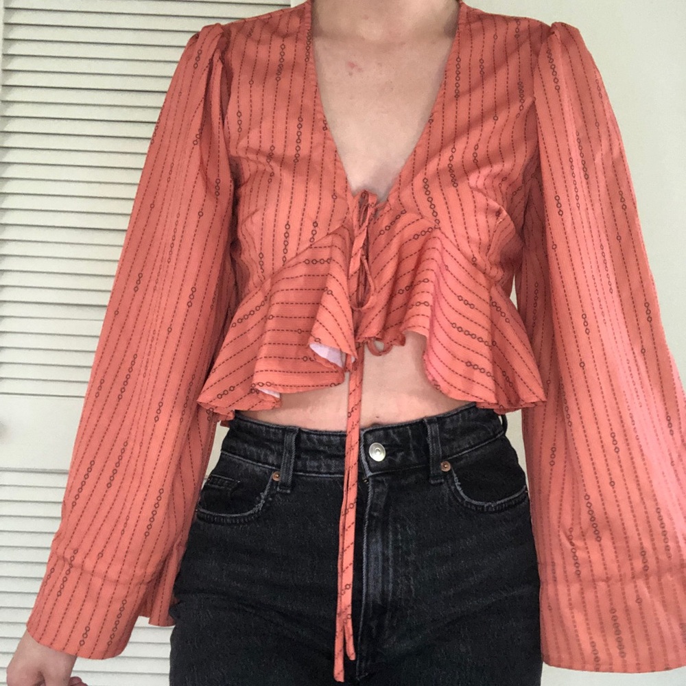 Tie front top